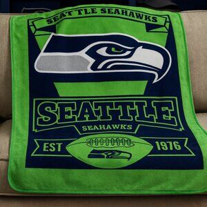 SEATTLE SEAHAWKS EMBLEM LIGHT WEIGHT FLEECE THROW BLANKET EST. 1976 50"X60" NEW